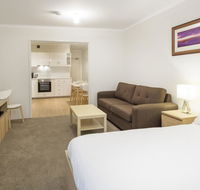 Cascades 3 Well Appointed and Central location - Accommodation 4U