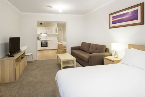 Cascades 3 Well Appointed And Central Location - Accommodation 4U 0