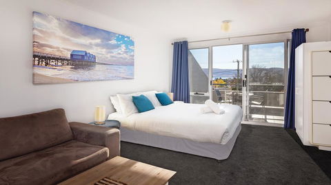 Cascades 7- Centrally Located With Beautiful Views - Accommodation 4U 0
