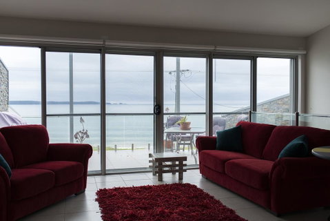 Casey's Beach Retreat - Accommodation 4U 1