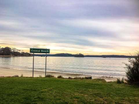 Caseys Beach Holiday Park - Accommodation 4U 0