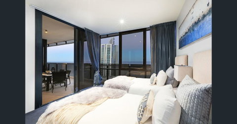 Cavill Avenue Luxury Private Apartments - Accommodation 4U 2