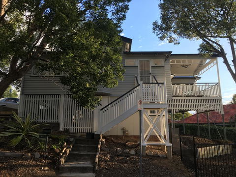 Central Cottage - Accommodation 4U 2
