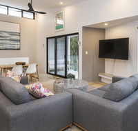 Central Heights - Main Street Views - Accommodation 4U