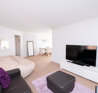 Central March 2 bed Walk everywhere - Accommodation 4U
