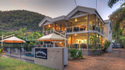 Champagne Apartment 2 - Accommodation 4U 0