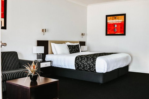 Charles Sturt Suites & Apartments - Accommodation 4U 2