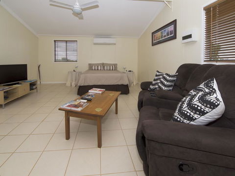 Charleville Bush Cottage - Accommodation 4U 2