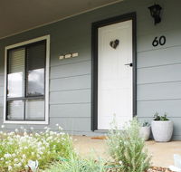 Charlottes Honor - River  Golf Cottage - Accommodation 4U