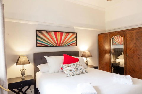 Chic 2 Bedroom Ground Floor Apartment In Trendy New Farm - Accommodation 4U 2