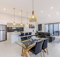 Chimneys On Bank - Accommodation 4U