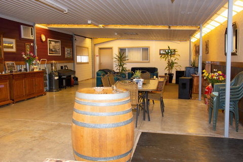 Chrissie's Dongara - Accommodation 4U 0