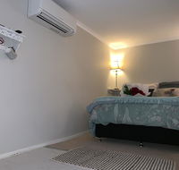 Churchill's BB twin spa getaway - Accommodation 4U