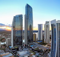 Circle on Cavill - HR Surfers Paradise - Accommodation 4U