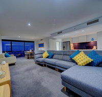Circle on Cavill 37th Floor Ocean and River Views - Accommodation 4U