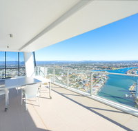 Circle On Cavill 52nd Floor Spacious Skyhome Apartment - Accommodation 4U