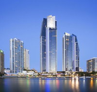 Circle On Cavill Ocean Views In The Heart of Paradise - Accommodation 4U