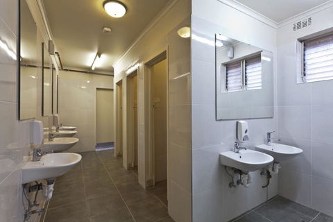 City Centre Budget Hotel - Accommodation 4U 1
