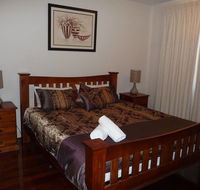 City Getaway 3 Bedroom Adelaide's East End - Accommodation 4U
