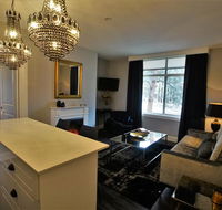 City Life Apartment-full kitchen  separate bedroom - Accommodation 4U