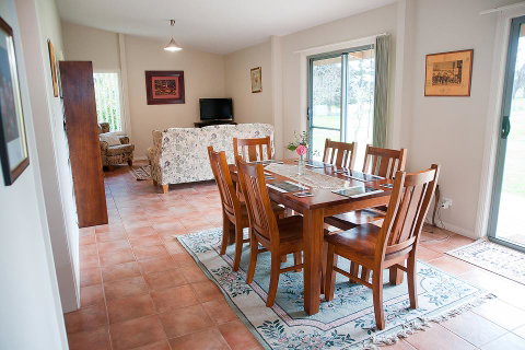 Clarendon Chalets - Accommodation 4U 3