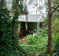 Clarendon Chalets - Accommodation 4U
