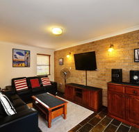 Close To The Main Surf Beach - Accommodation 4U