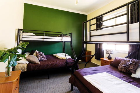 Coal D' Vine Cottage - Cessnock NSW - Accommodation 4U 2