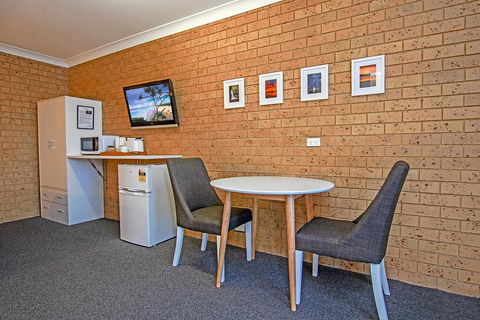 Coast Inn Motel - Accommodation 4U 1