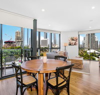 Coastal Apartment with Balcony Parking and Pool - Accommodation 4U