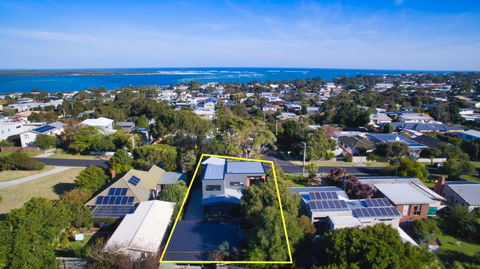 COASTAL BEAUTY ON BRUCE - Accommodation 4U 2