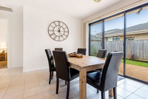 COASTAL HAVEN - DROMANA - Accommodation 4U 2