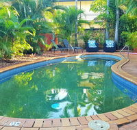 Coconut Grove Holiday Apartments - Accommodation 4U