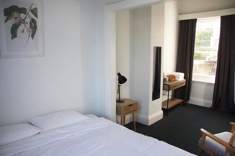 College Lawn Hotel - Accommodation 4U 2