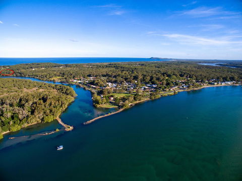 COLMER HOUSE At Dunbogan - Accommodation 4U 0