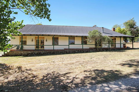 Colonial Inn Guest Rooms - Accommodation 4U 2
