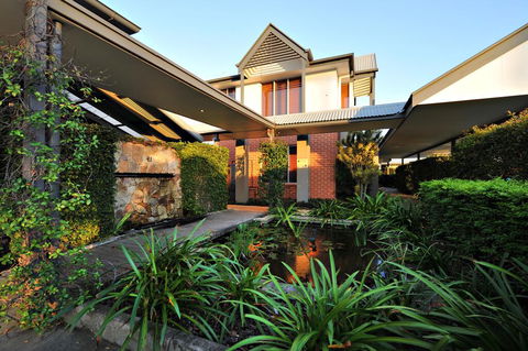 Comfort Inn & Suites Northgate Airport Motel - Accommodation 4U 2