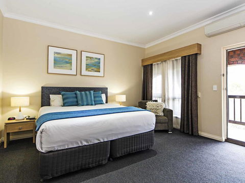 Comfort Inn & Suites Sombrero - Accommodation 4U 0