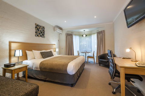 Comfort Inn Coach & Bushmans - Accommodation 4U 1
