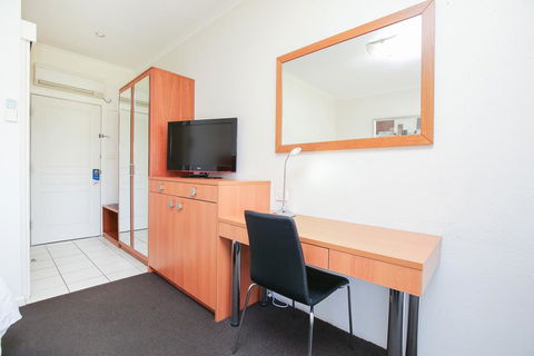 Comfort Inn Deakin Palms - Accommodation 4U 1