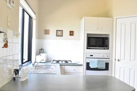 Comfortable 2 Bedroom Unit With Garden - Accommodation 4U 1