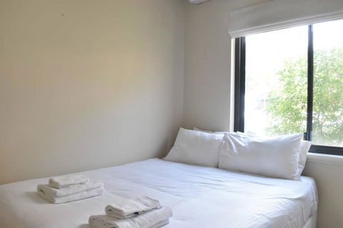 Comfortable 2 Bedroom Unit With Garden - Accommodation 4U 3