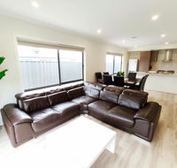 Comfortable 4BR 2Bath House Tarneit Melbourne - Accommodation 4U
