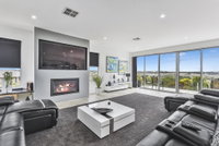 CONROE EXECUTIVE TOWNHOUSE - MODERN  STYLISH