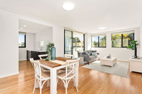 Convenience And Comfort In Rosehill - Accommodation 4U 0