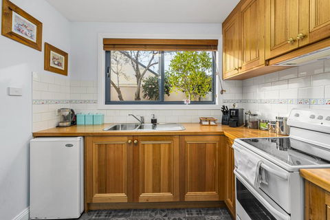 Coopers Cottage Battery Point - Accommodation 4U 2