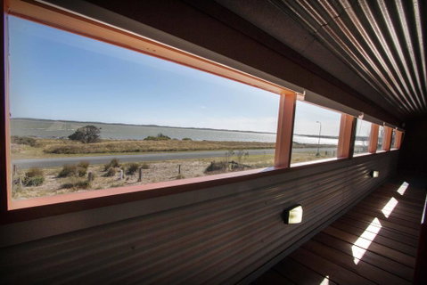 Coorong Aurora - Breathtaking Waterfront Escape - Accommodation 4U 0