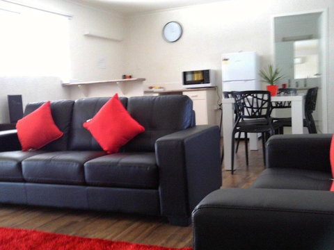 Coral Sands Motel - Accommodation 4U 1