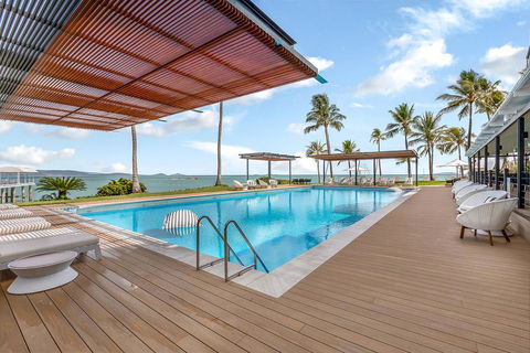 Coral Sea Marina Resort - Accommodation 4U 2