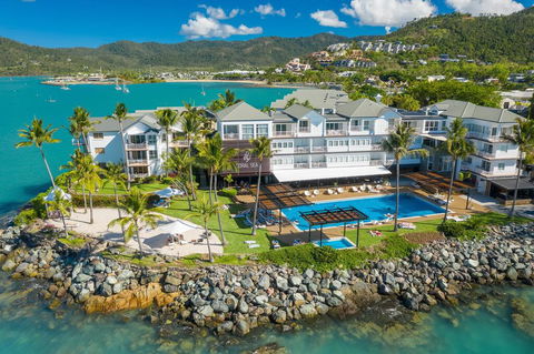 Coral Sea Marina Resort - Accommodation 4U 0